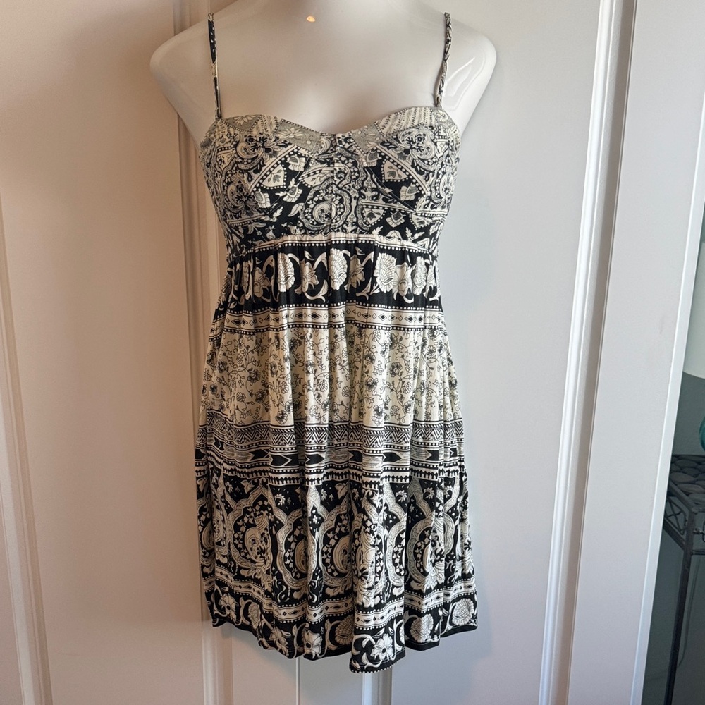 Billabong Boho Dress – Black & White Print, Adjustable Straps, Smocked Back